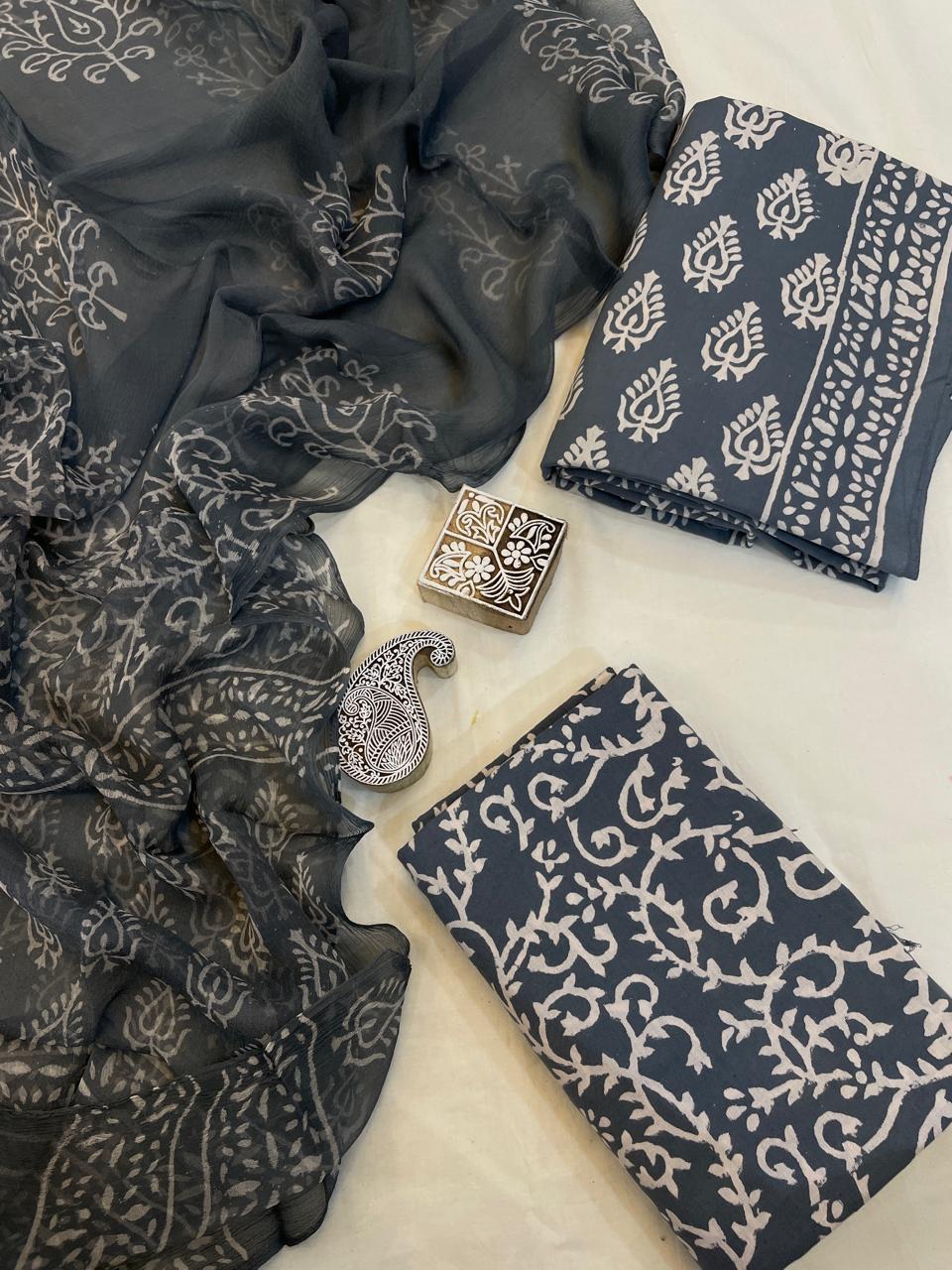 Cotton Suit With Chiffon Dupatta