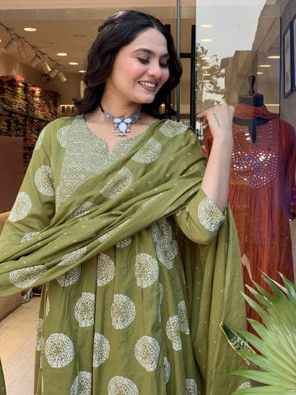 Green Anarkali Kurta And Pant Set With Dupatta
