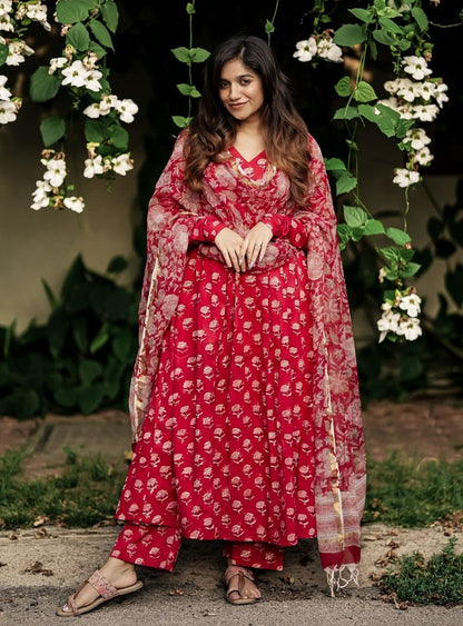 Printed Red Kurta And Pant Set With Dupatta