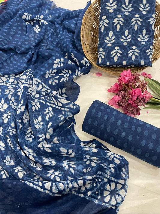 Cotton Suit With Chiffon Dupatta