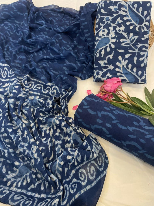 Cotton Suit With Chiffon Dupatta