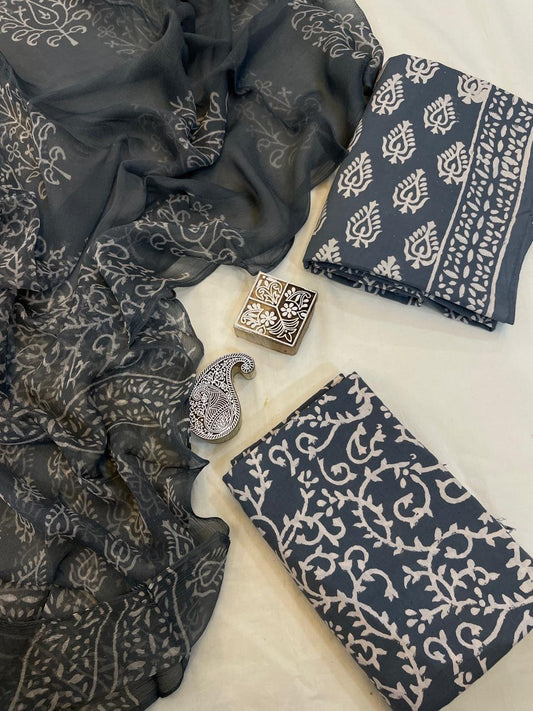 Cotton Suit With Chiffon Dupatta